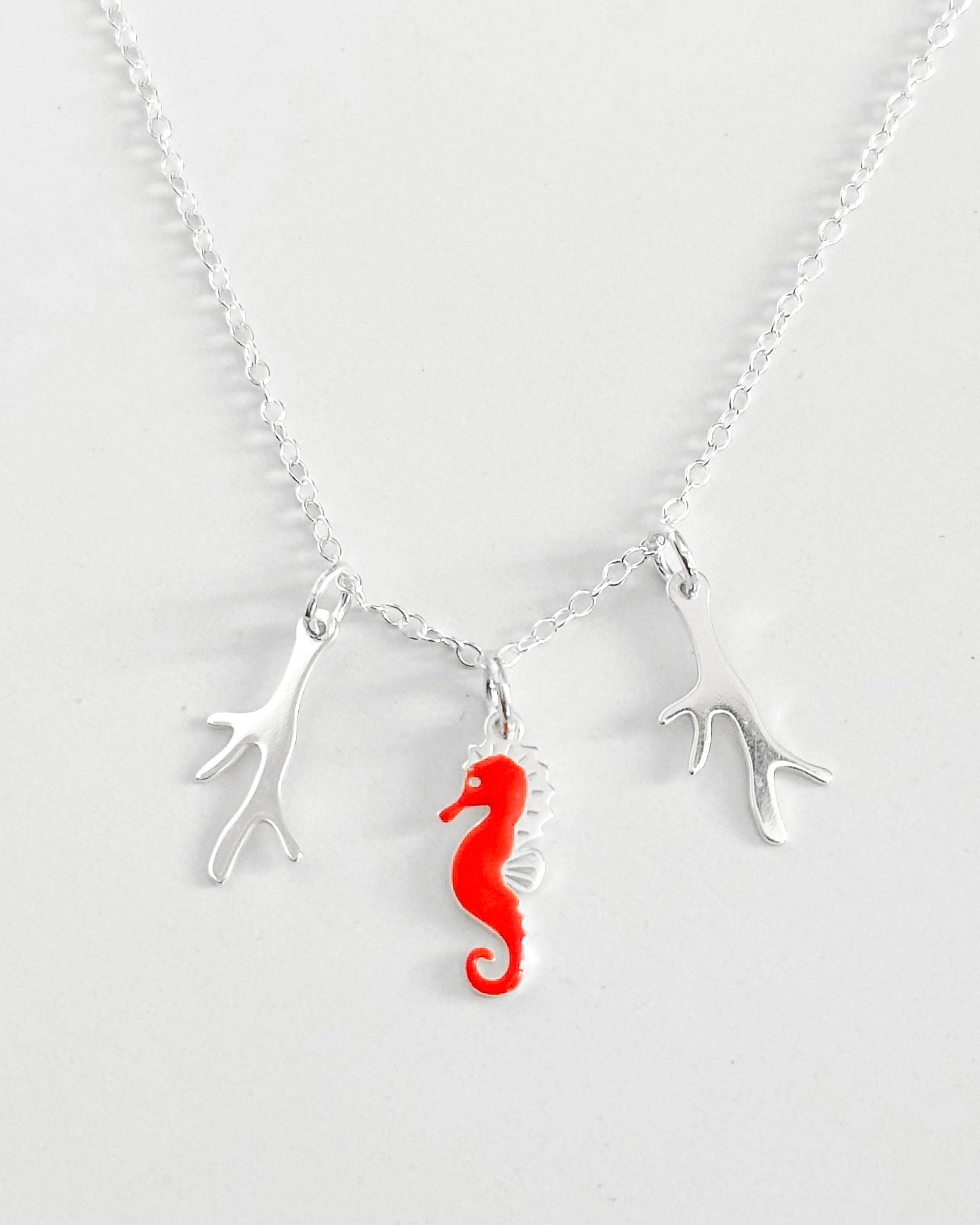 bijou artisanal collier en argent 925 pour femme, style chic et moderne